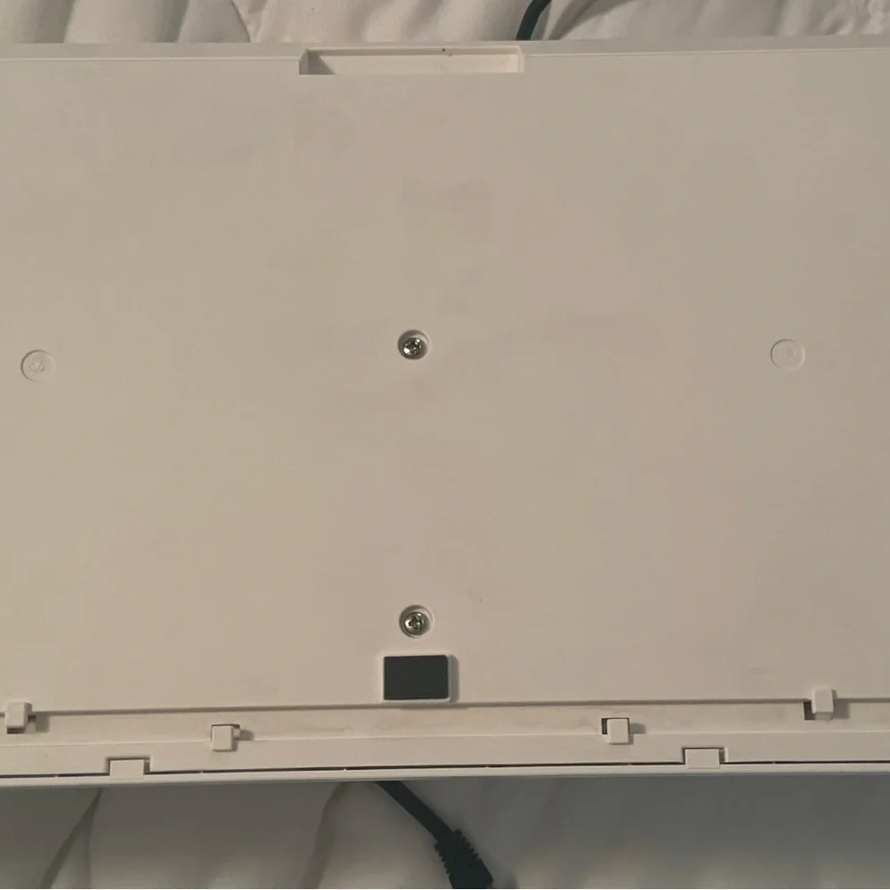 Silhouette USB-Enabled Device in White (3rd generation) - Picture 2 of 7